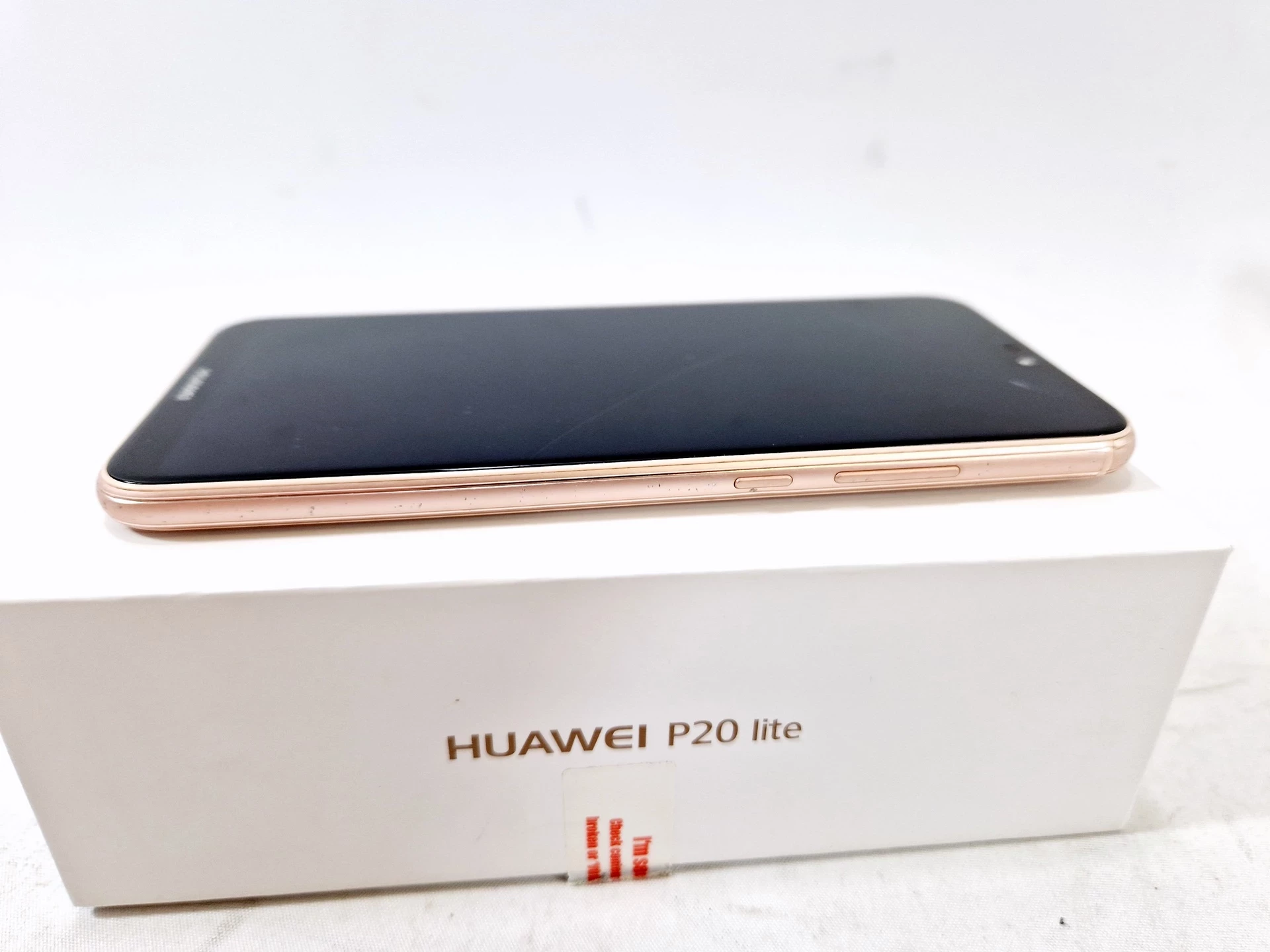 smartfon-huawei-p20-lite-464gb-rozowy-opis-typ-smartfon