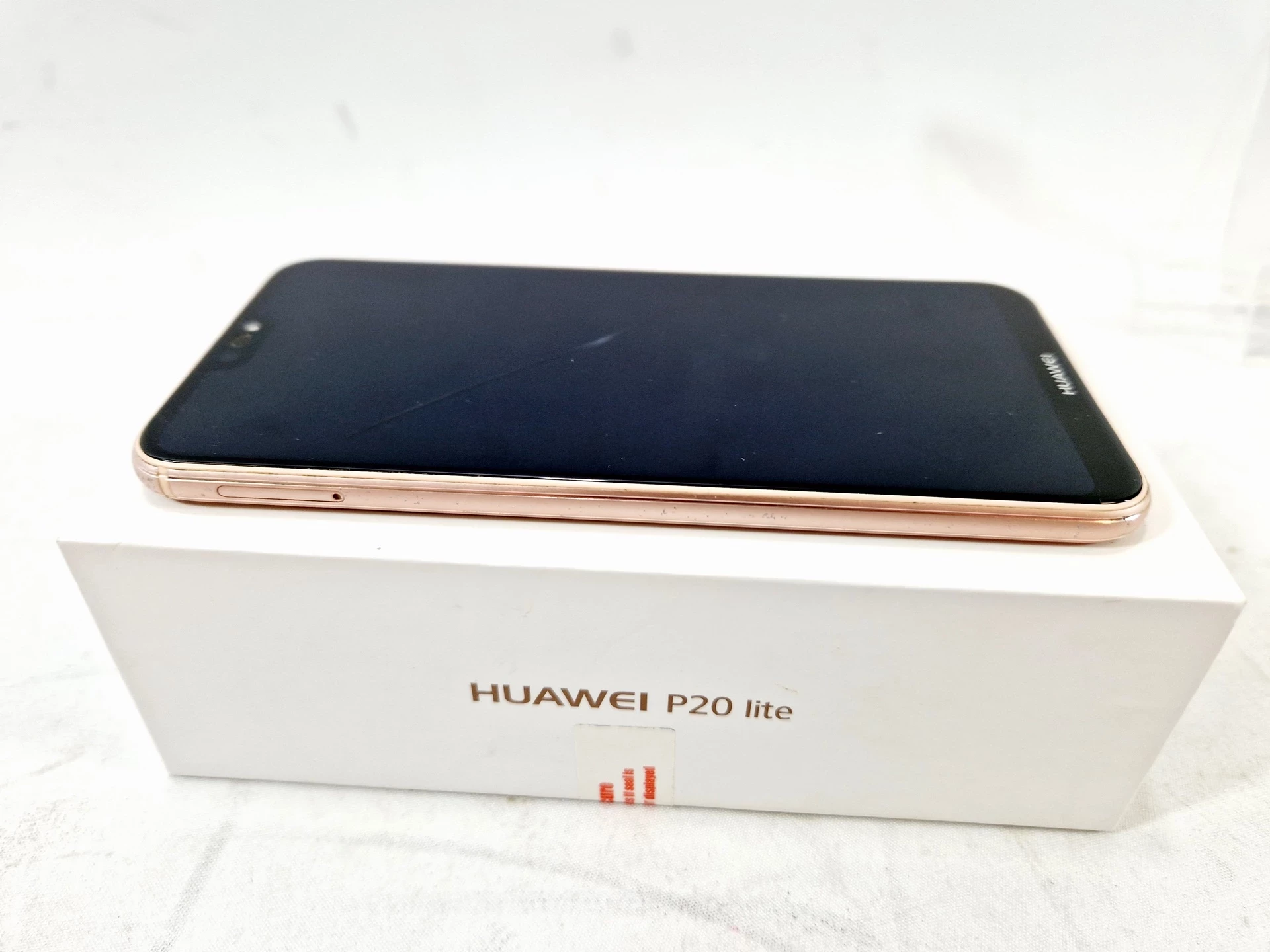 smartfon-huawei-p20-lite-464gb-rozowy-opis-ean-gtin-6901443213337