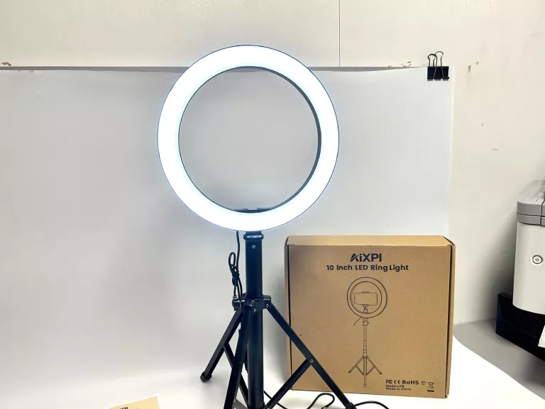 LAMPA PIERŚCIENIOWA AIXPI LED TIK-TOK