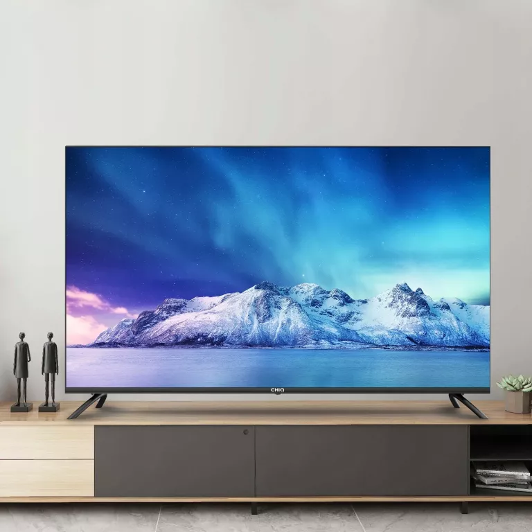 TELEWIZOR CHIQ U65H7C 65" + PILOT ANDROID TV