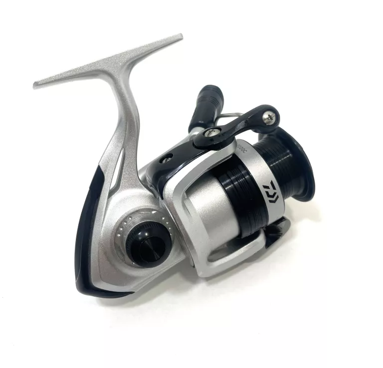 KOŁOWROTEK DAIWA SWEEPFIRE E 2000 C