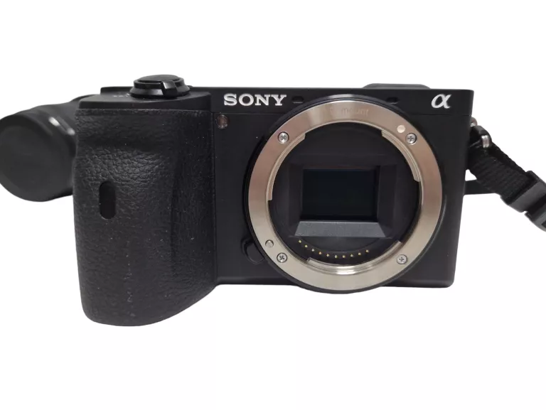 APARAT SONY A6600 + OBIEKTYW SONY 18-135 SEL18135