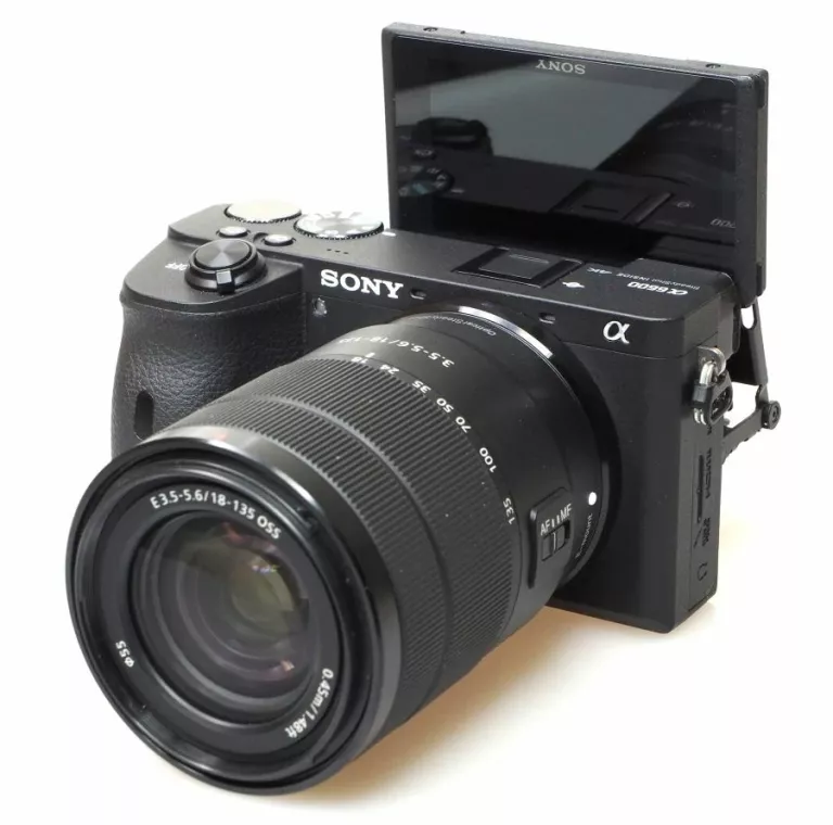 APARAT SONY A6600 + OBIEKTYW SONY 18-135 SEL18135