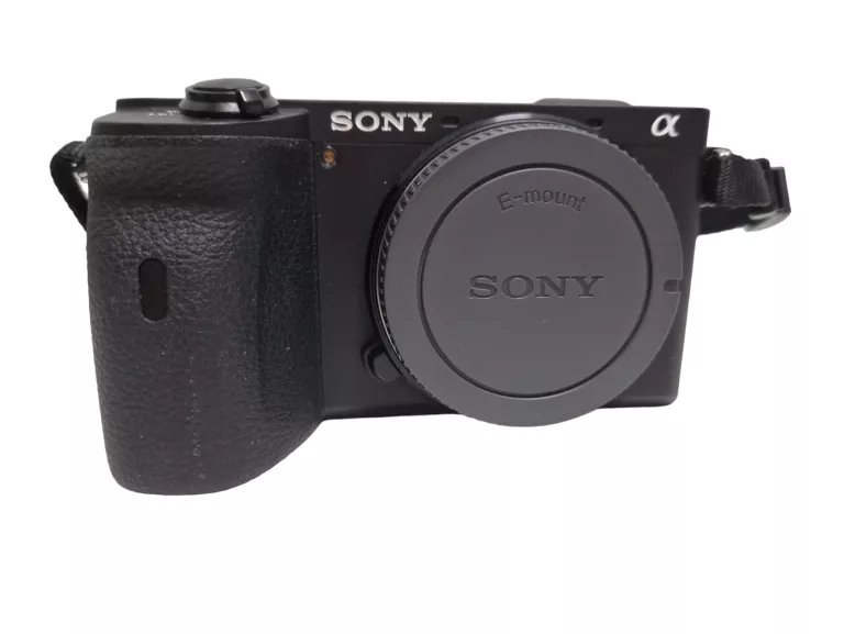 APARAT SONY A6600 + OBIEKTYW SONY 18-135 SEL18135