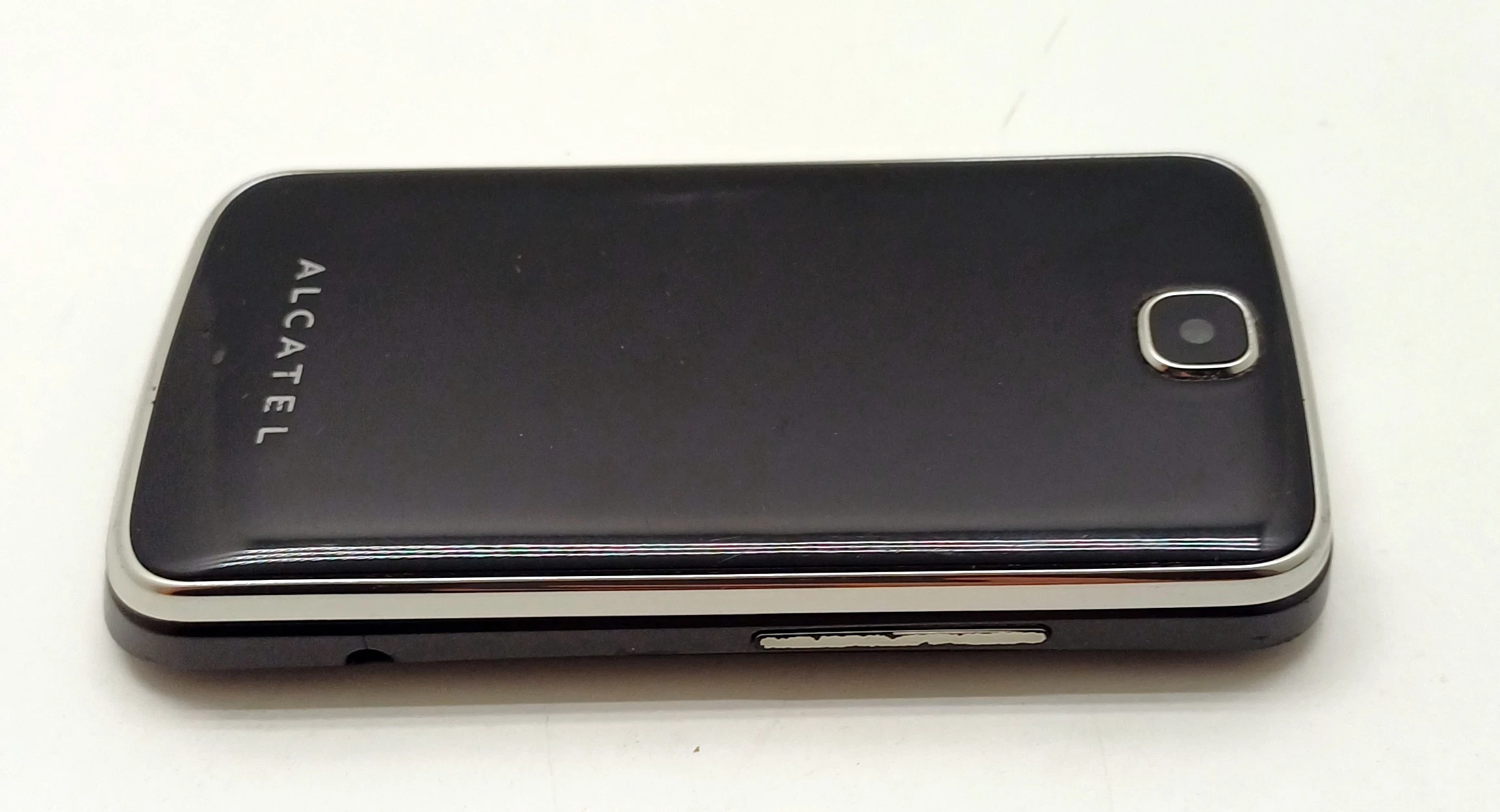 telefon-alcatel-2010x-z-ladowarka-kod-producenta-2010x