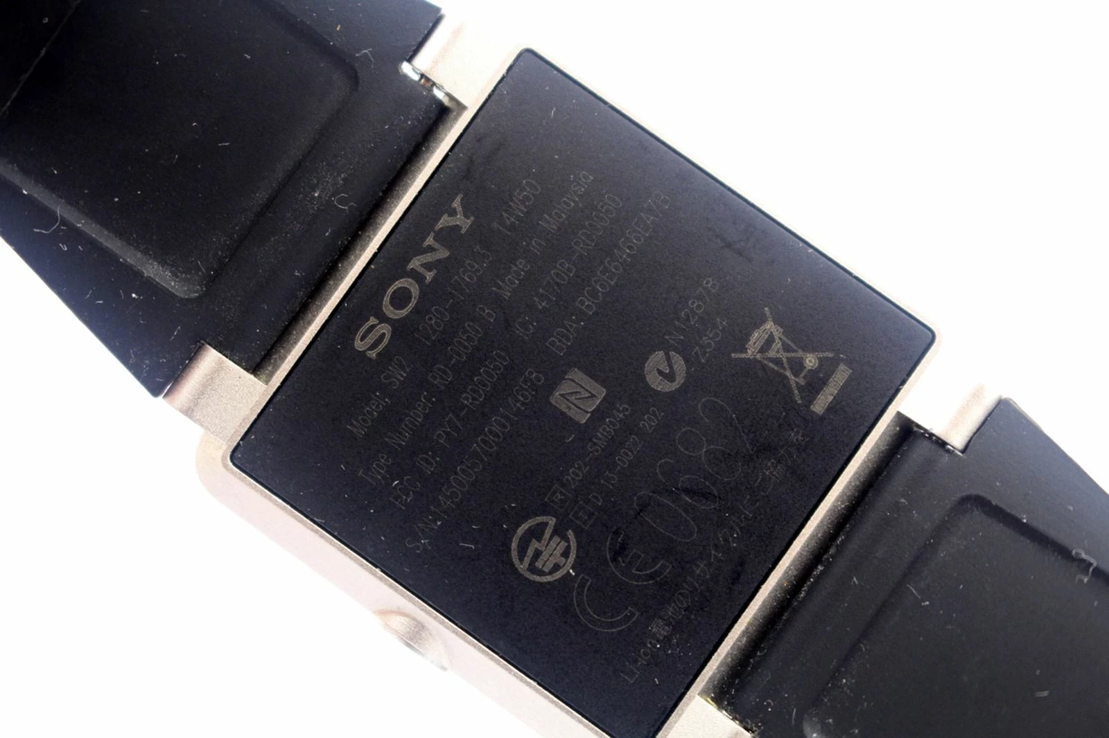zjawiskowy-smartwatch-sony-sw2-super-stan-zlacza-microusb