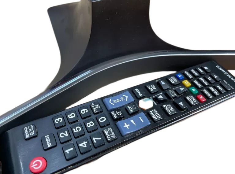 TELEWIZOR SAMSUNG UE40J6240 SMART