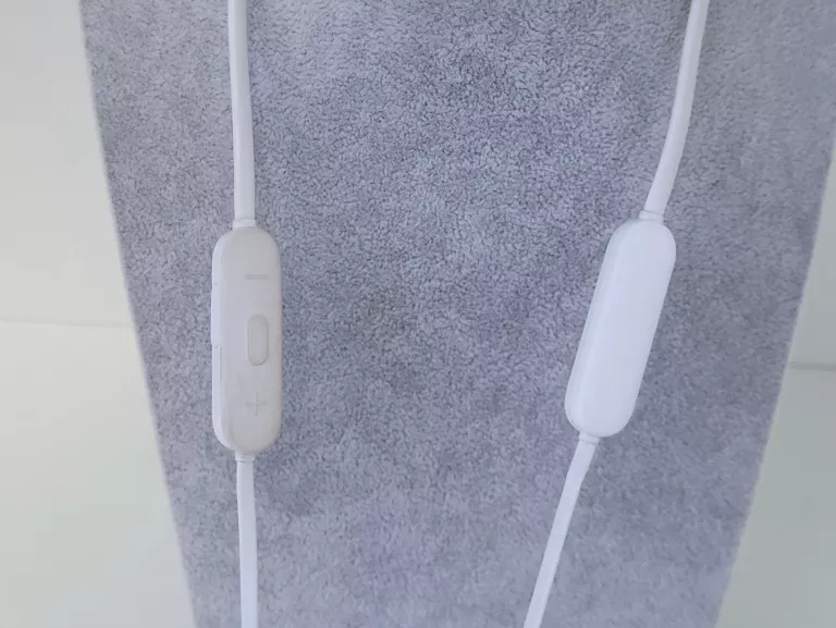 SŁUCHAWKI DOKANAŁOWE JBL TUNE 125 BT