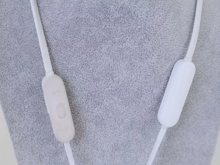 SŁUCHAWKI DOKANAŁOWE JBL TUNE 125 BT