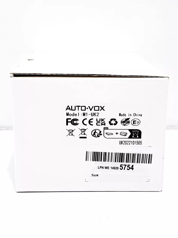 PRZEWODOWA KAMERA COFANIA Z MONITOREM AUTO-VOX M1