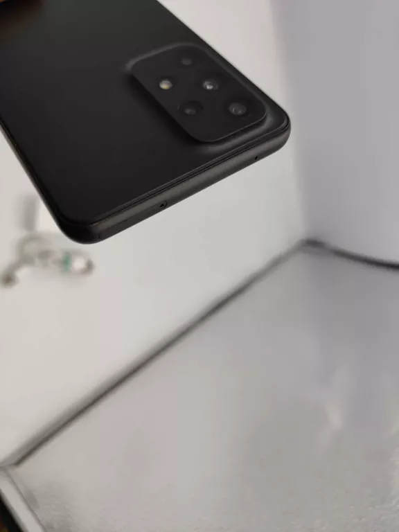 telefon-samsung-galaxy-a33-5g-opis-wbudowana-pamiec-128-gb