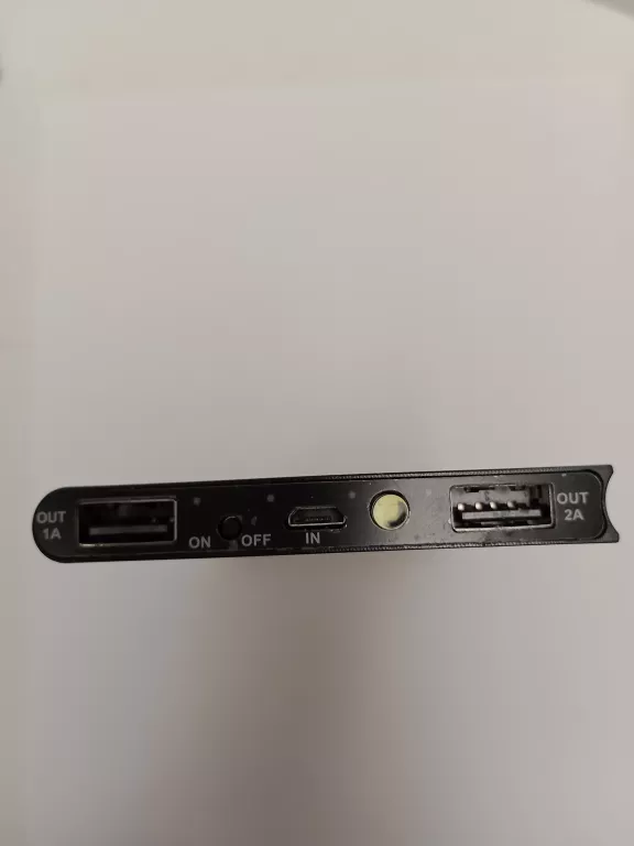 POWERBANK SOLARNY 8000 MAH LATARKA LED 2 PORTY