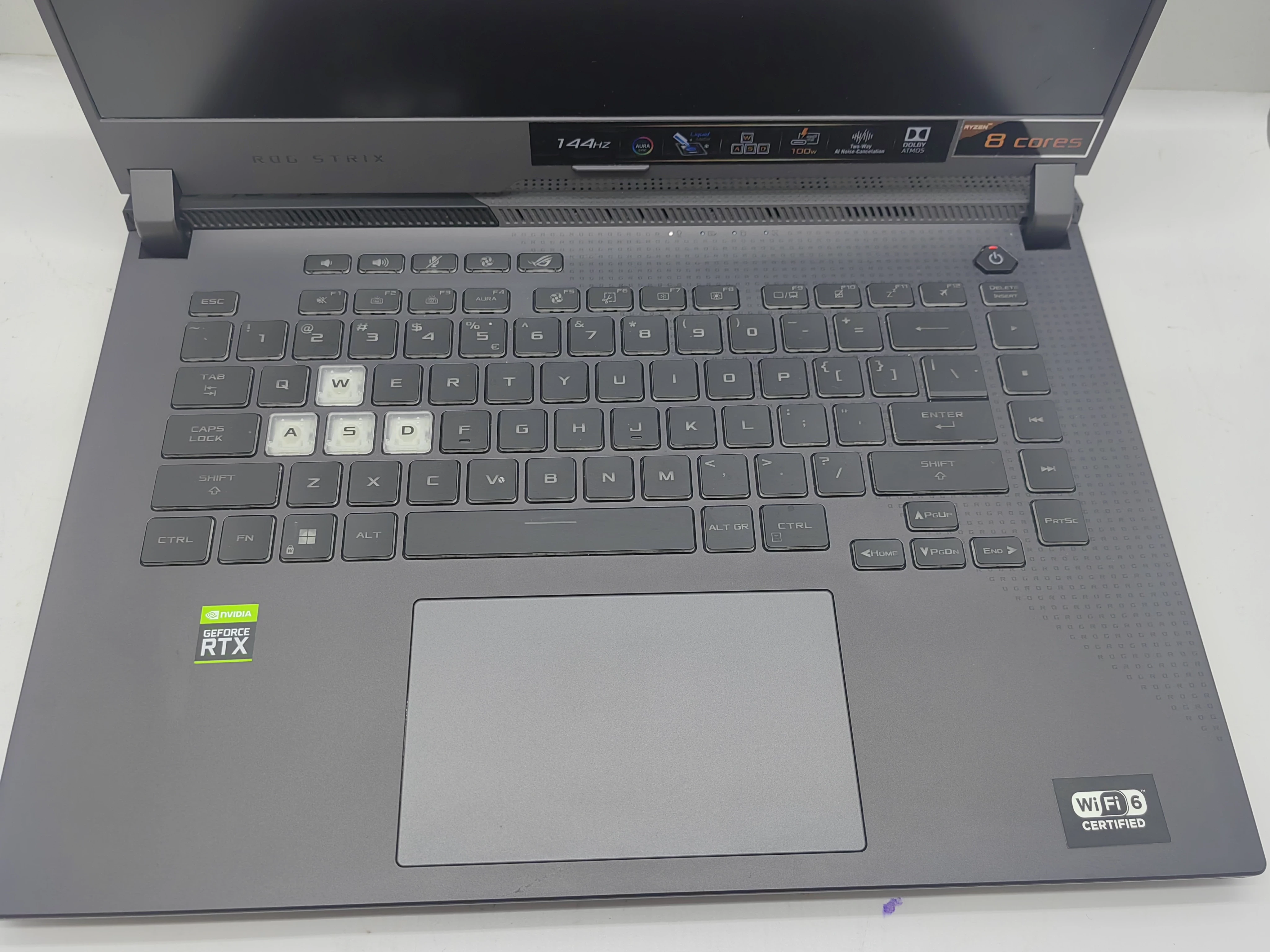 laptop-asus-rog-strix-g15-komplet-przekatna-ekranu-1560