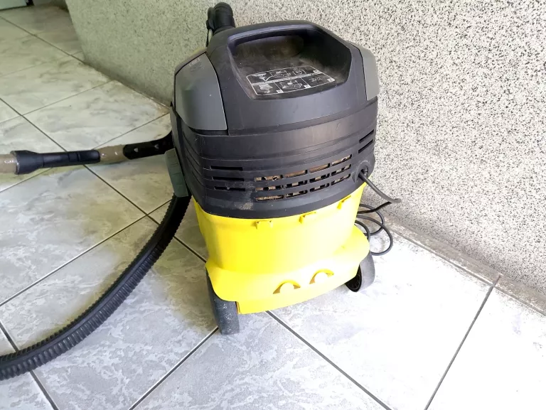odkurzacz-pioracy-karcher-se-5100-1400w-at-opis-pojemnosc-zbiornika-na-czysta-wode-400