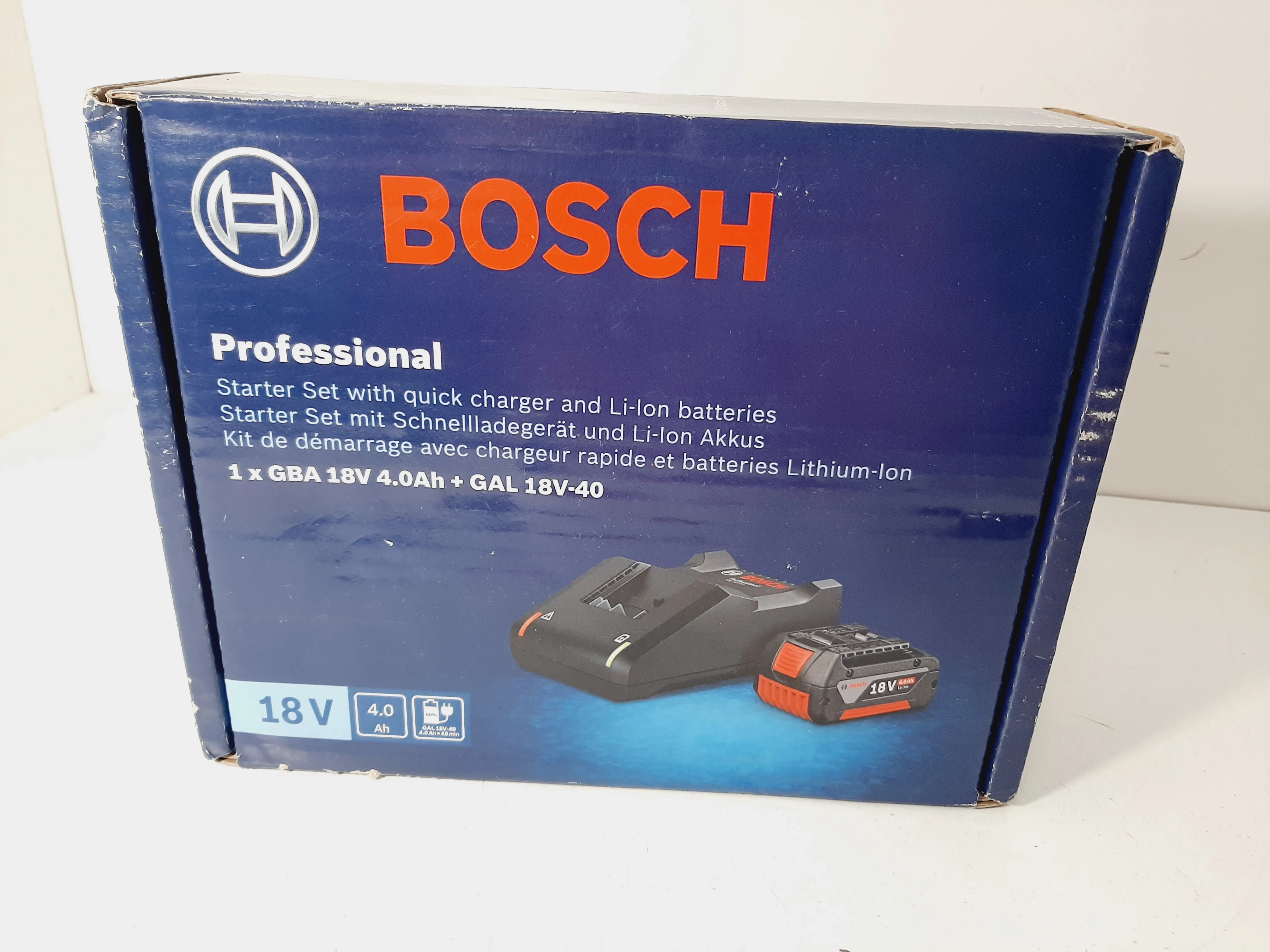 Batterie BOSCH GBA 18V 4.0 Ah + Chargeur 18V-40 Professional - 1600A01B9Y