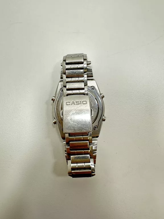 zegarek-meski-casio-amw-700-stan-uzywany