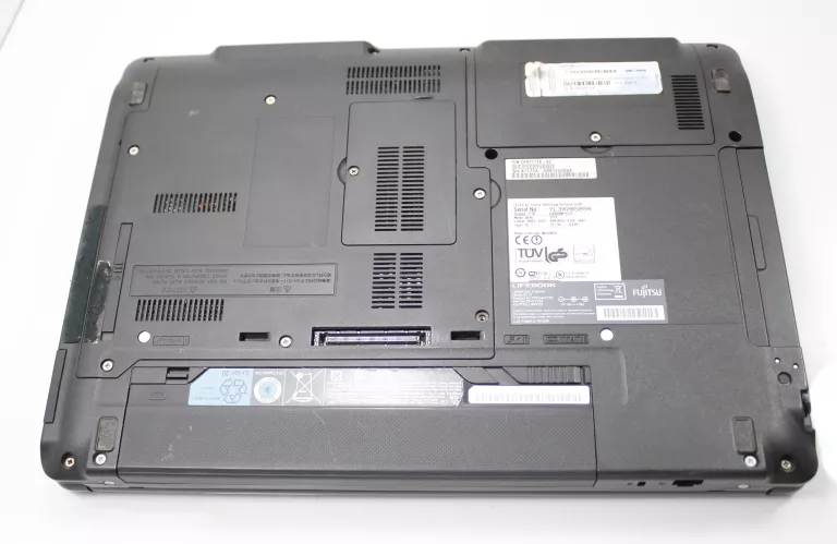 LAPTOP FUJITSU LIFEBOOK S710