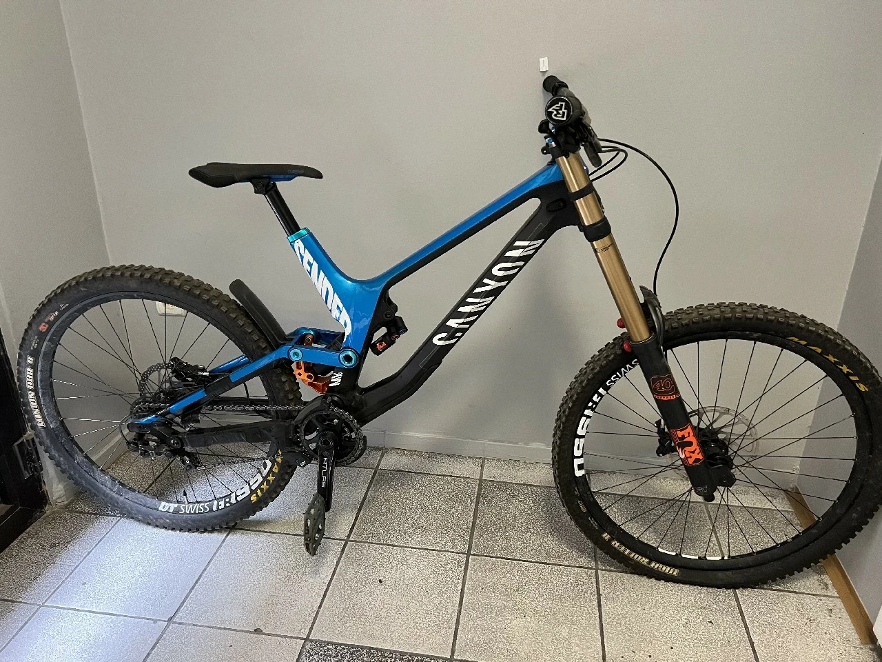 rower-zjazdowy-canyon-sender-cf-90-2016-stan-uzywany