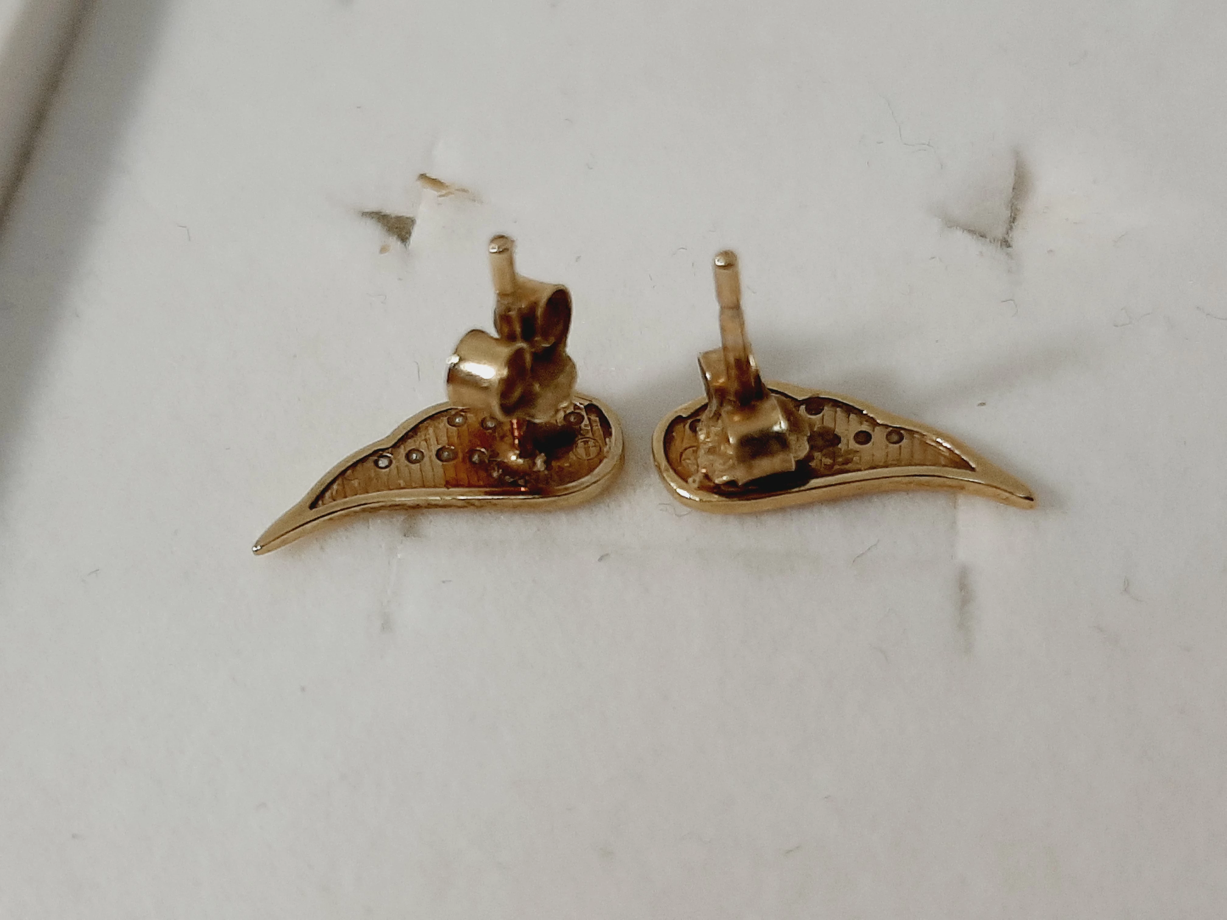 zlote-kolczyki-z-cyrkoniami-skrzydla-333-apart-marka-apart