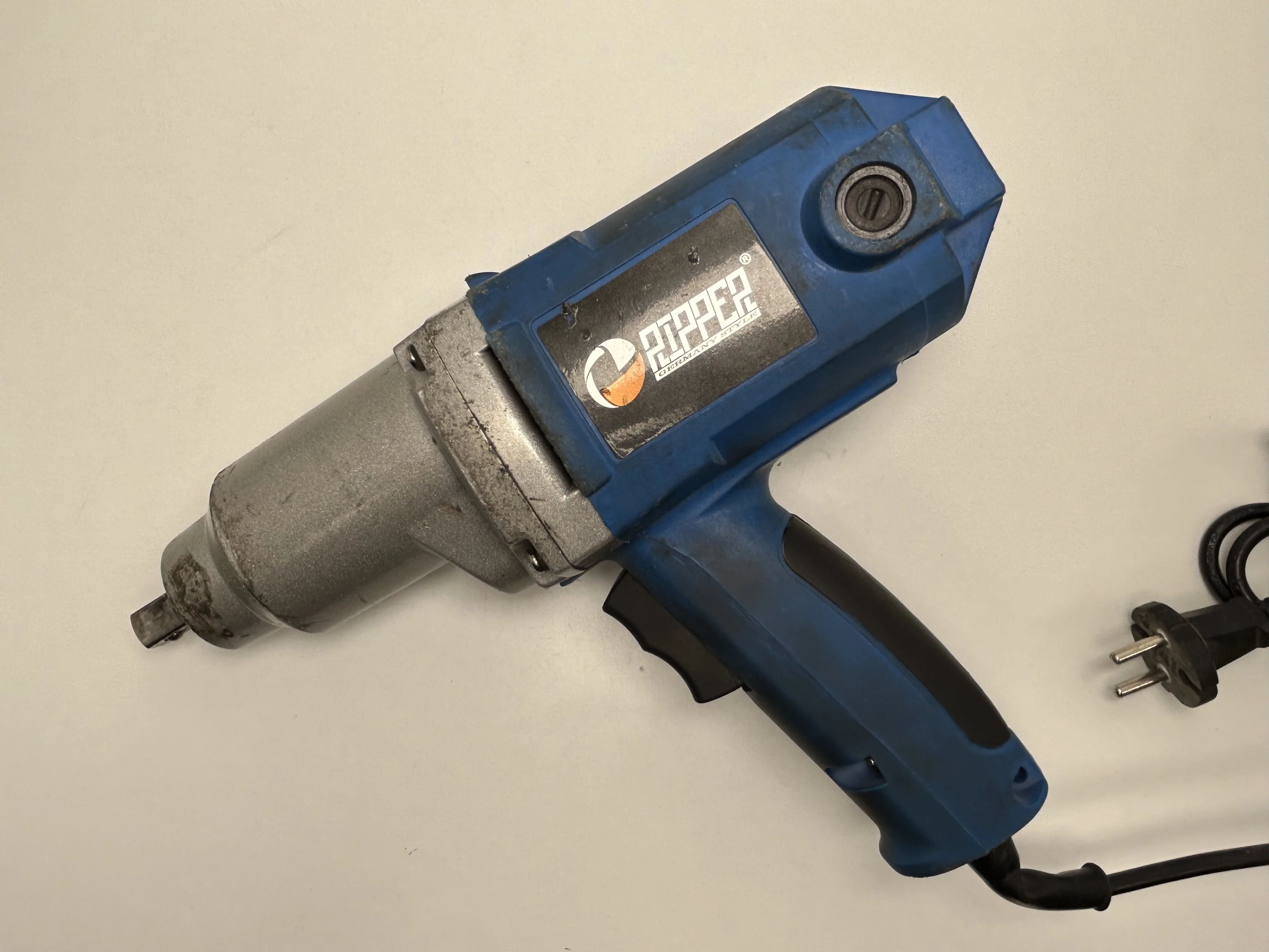 klucz-elektryczny-udarowy-12-ripper-m80490-marka-ripper