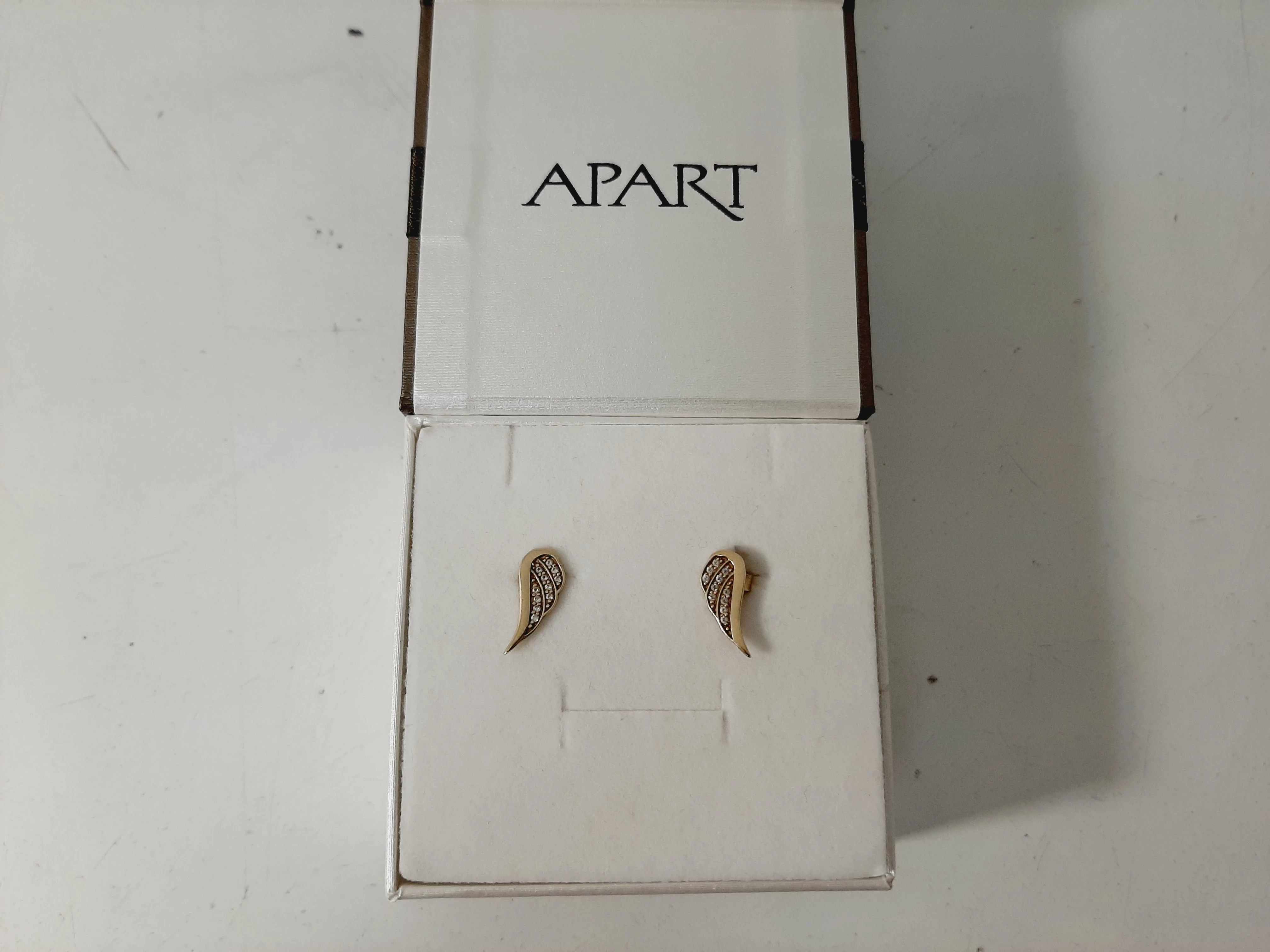 zlote-kolczyki-z-cyrkoniami-skrzydla-333-apart-kosciuszki-641-olsztyn