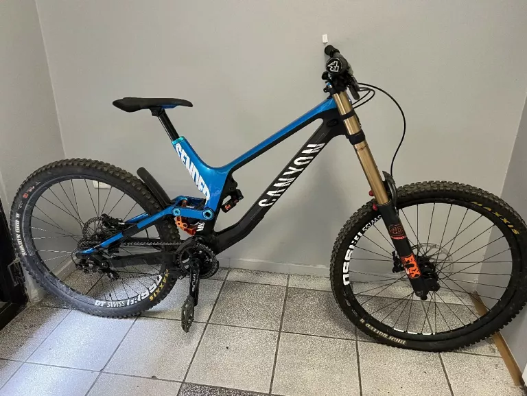 rower-zjazdowy-canyon-sender-cf-90-2016-stan-uzywany