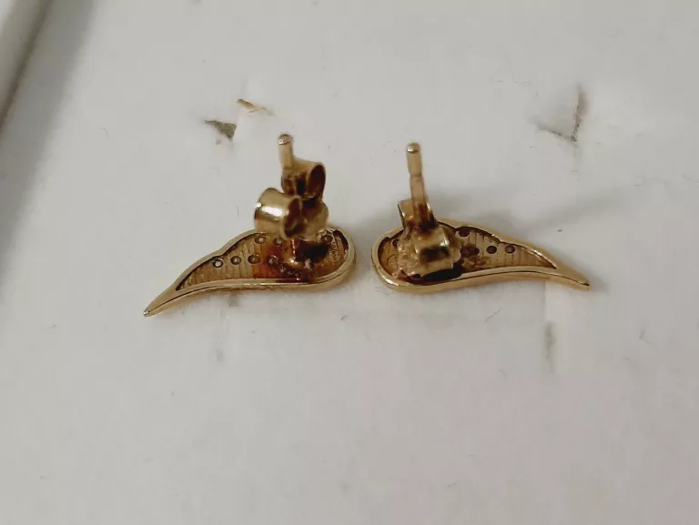 zlote-kolczyki-z-cyrkoniami-skrzydla-333-apart-marka-apart