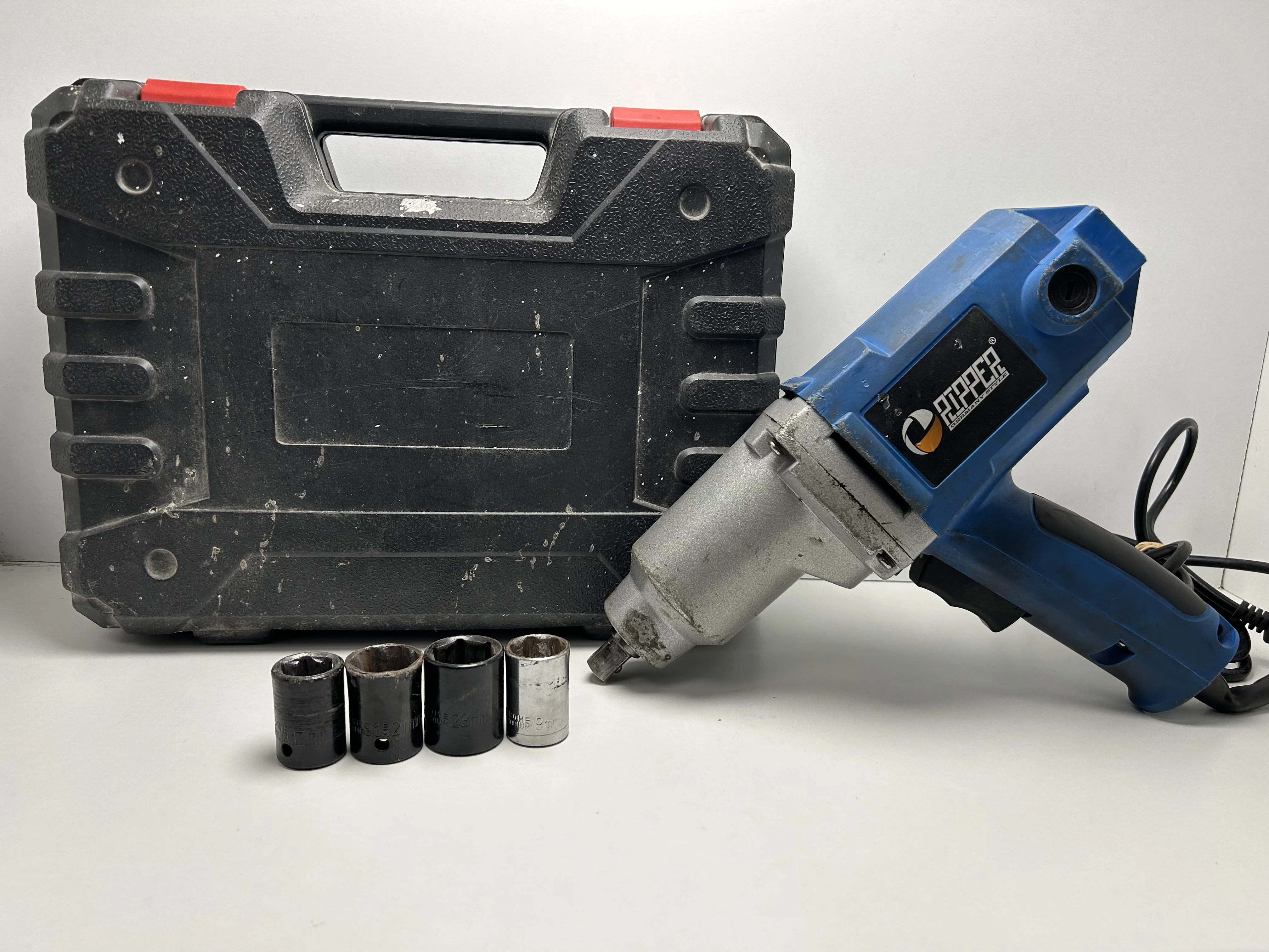 klucz-elektryczny-udarowy-12-ripper-m80490-maksymalny-moment-obrotowy-700