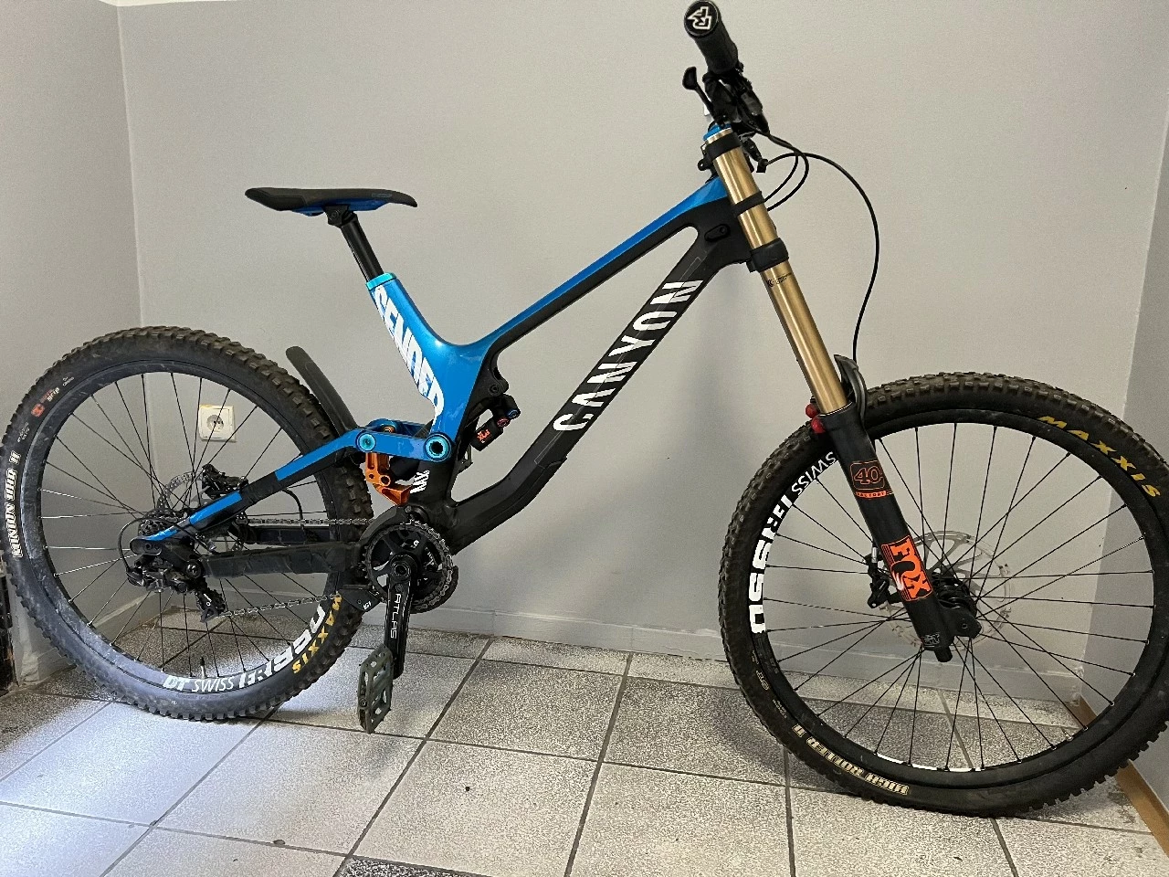 rower-zjazdowy-canyon-sender-cf-90-2016-ean-gtin-7546378160