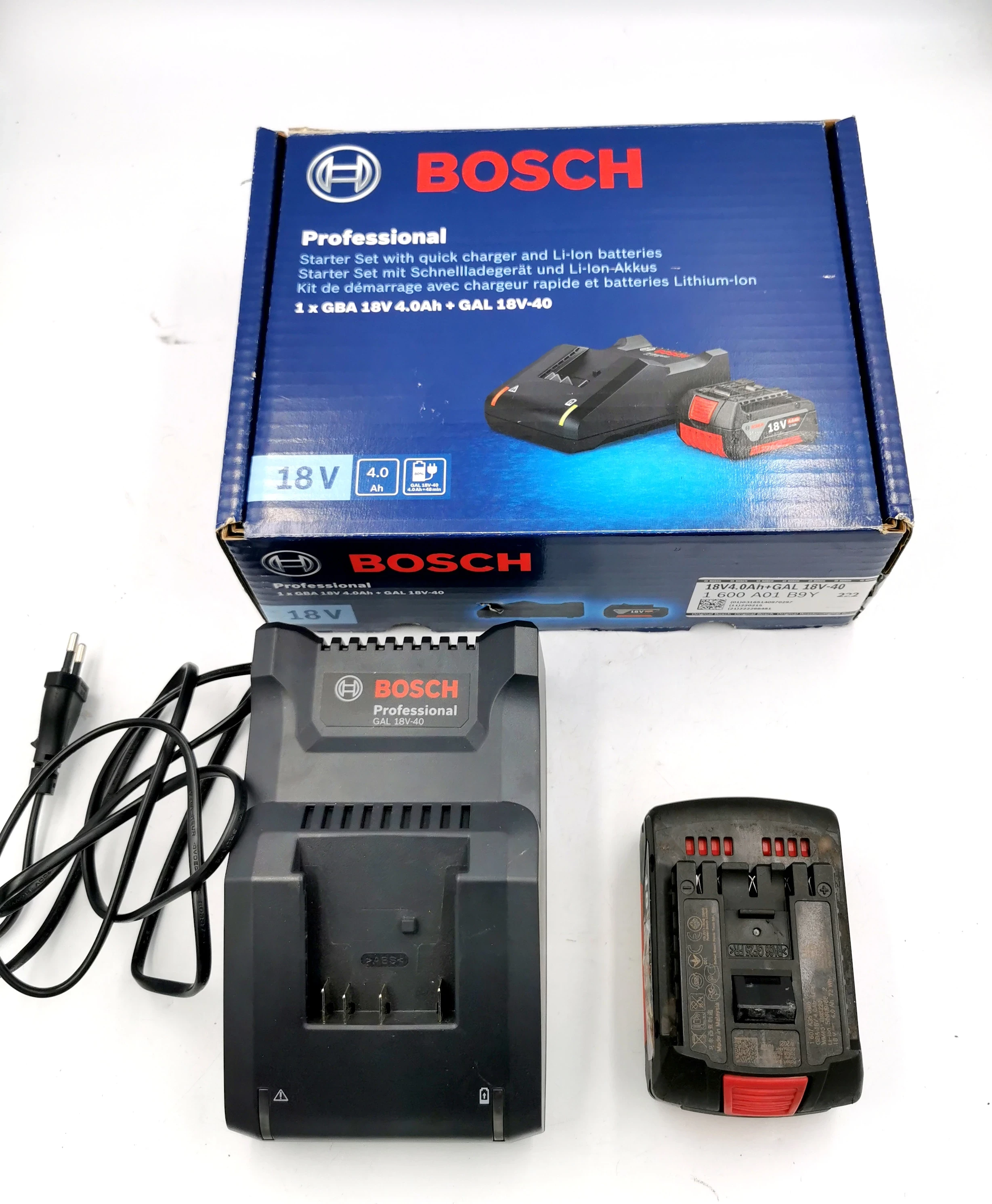 BOSCH - Batterie BOSCH GBA 18V 4.0 Ah + Chargeur 18V-40 Professional -  1600A01B9Y