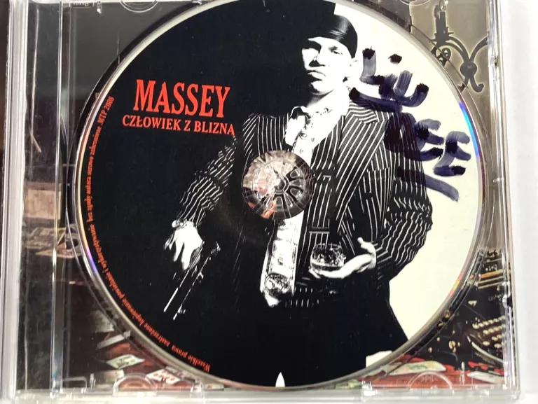 CD MASSEY - CZŁOWIEK Z BLIZNĄ