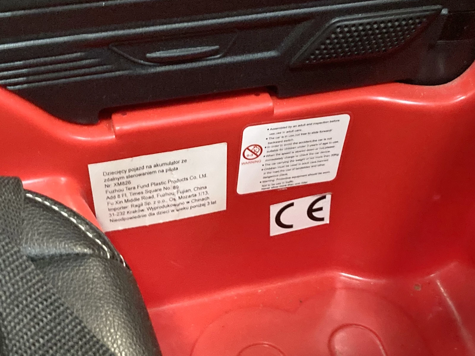 dzieciece-auto-na-akumulator-xm826-red-maksymalne-obciazenie-3000