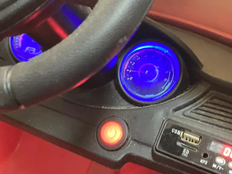 DZIECIĘCE AUTO NA AKUMULATOR XM826 RED