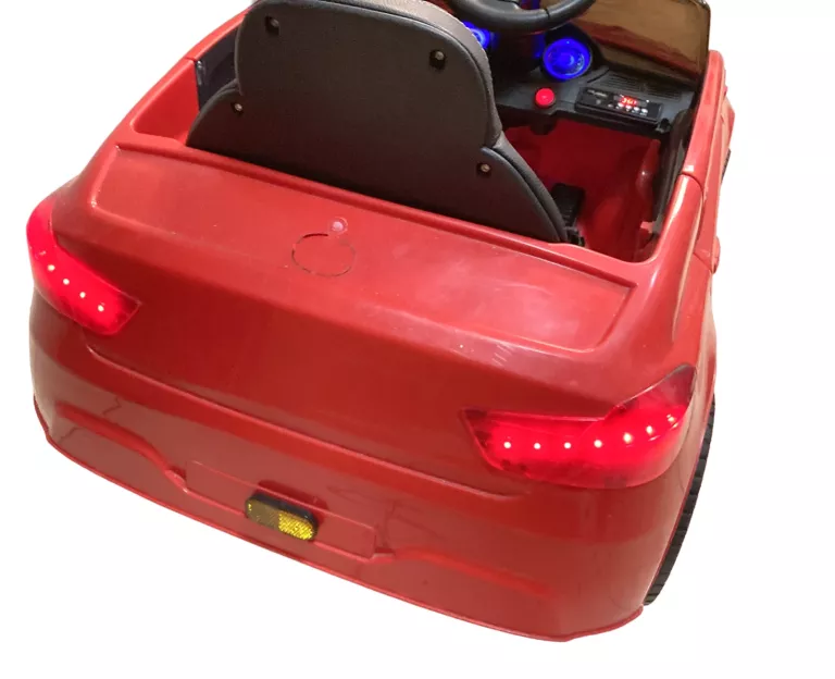 DZIECIĘCE AUTO NA AKUMULATOR XM826 RED
