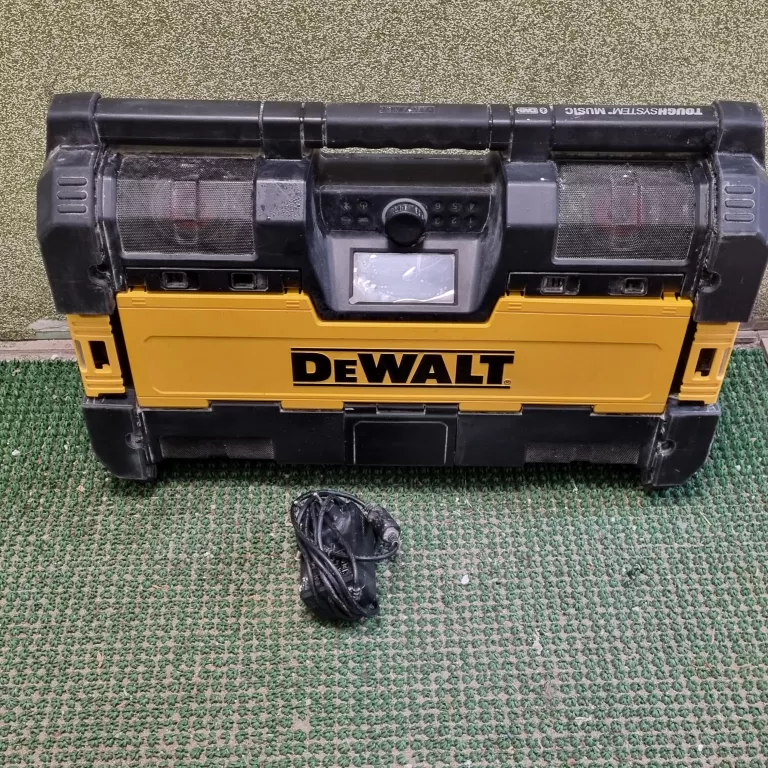 radio-budowlane-dewalt-dwst1-75659-qw-stan-uzywany