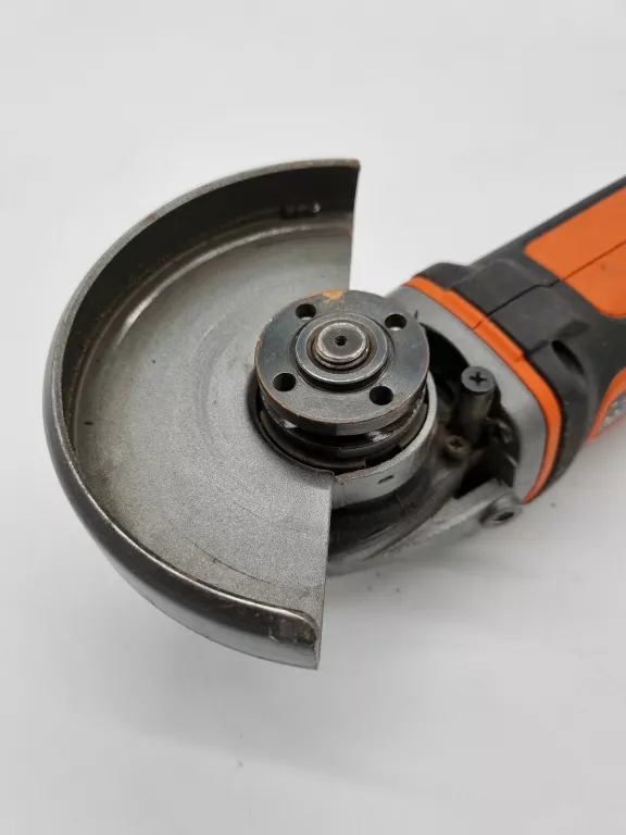 SZLIFIERKA KĄTOWA 125MM BLACK+DECKER 18V BCG720