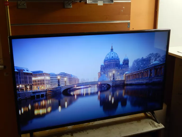 TELEWIZOR LG 43UM7100 43" + PILOT