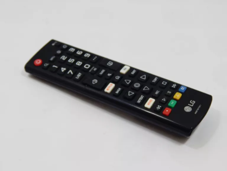 TELEWIZOR LG 43UM7100 43" + PILOT