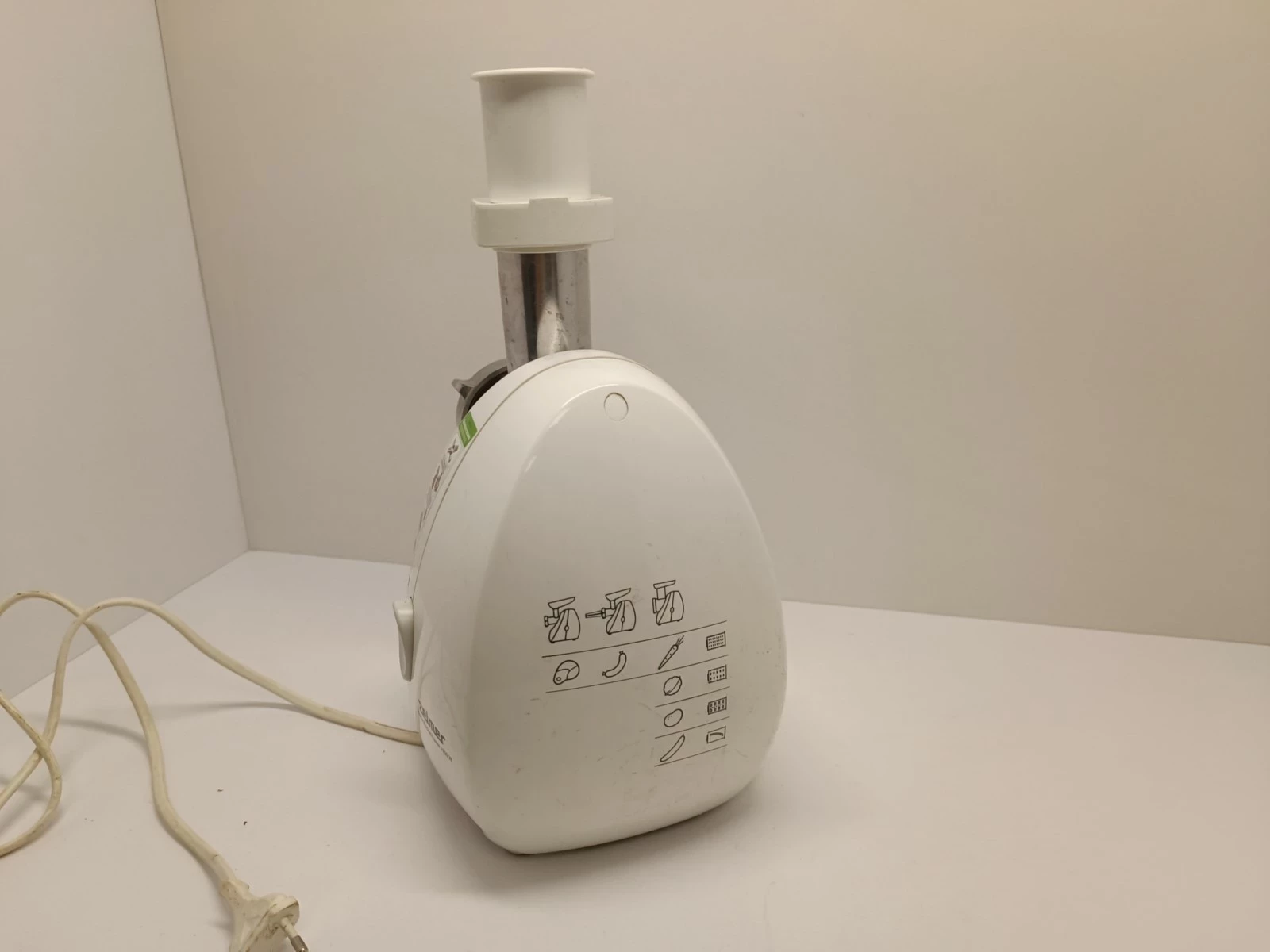 maszynka-do-mielenia-miesa-zelmer-model-zmm4048b