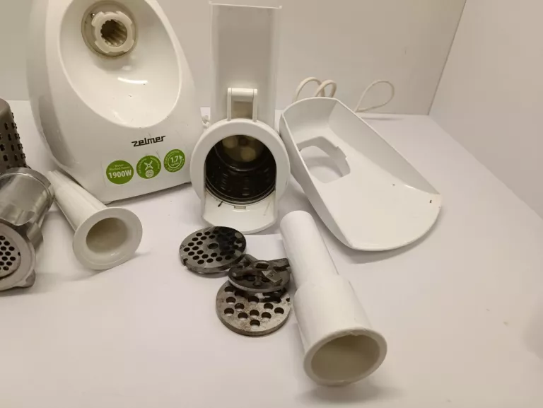 maszynka-do-mielenia-miesa-zelmer-moc-1900