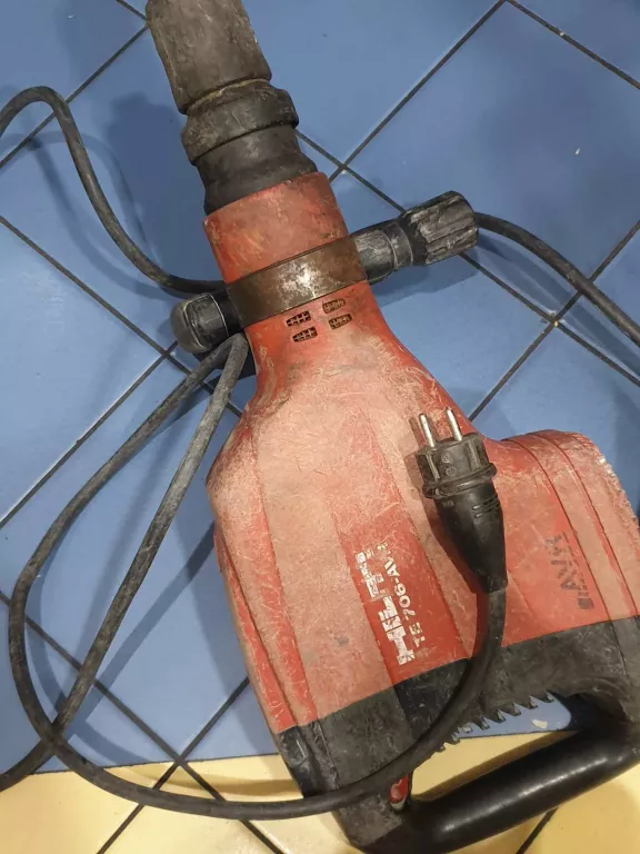 mlot-dlutujacy-hilti-te-706-avr-na-czesci-rodzaj-uchwytu-inny-uchwyt