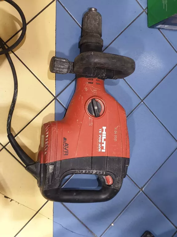 mlot-dlutujacy-hilti-te-706-avr-na-czesci-kazimierza-wielkiego-37-olkusz