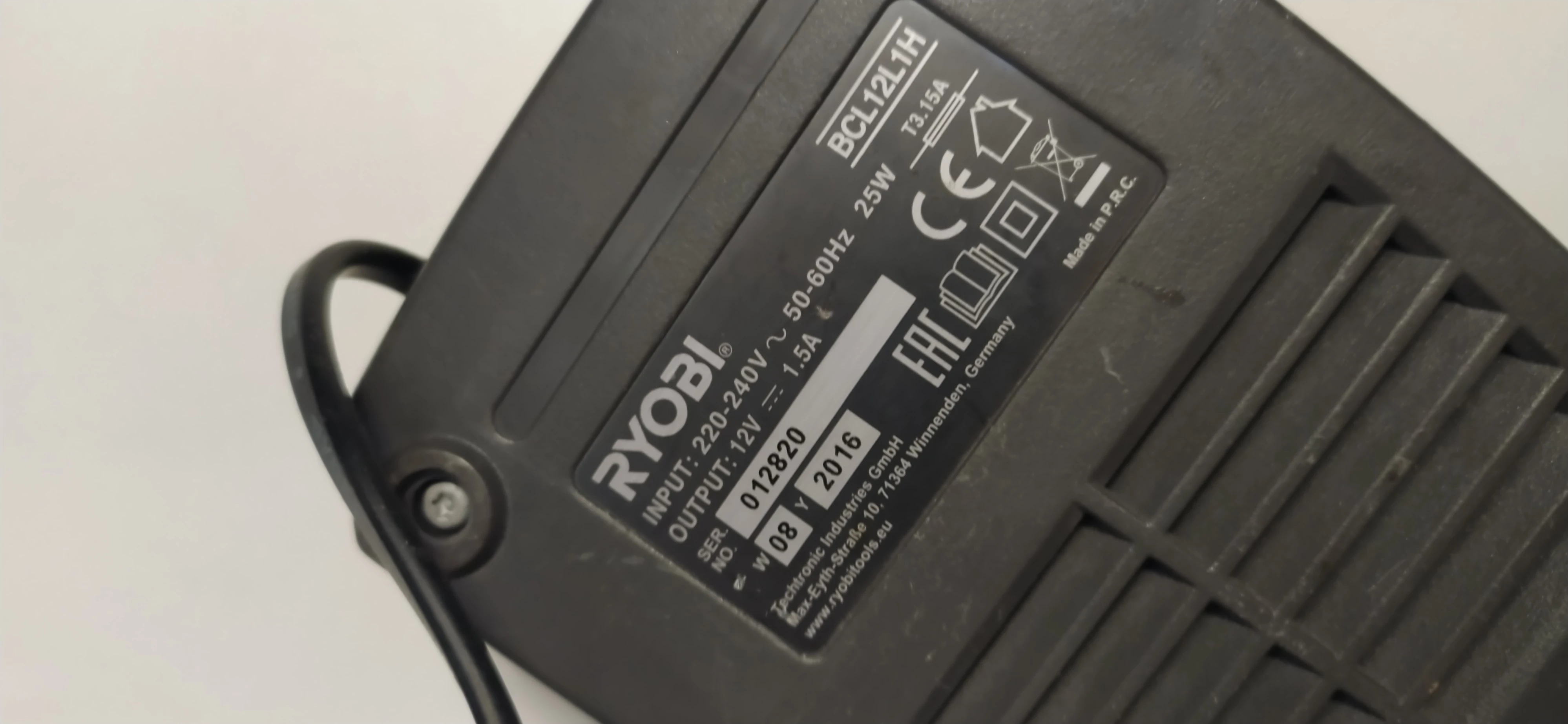 ladowarka-ryobi-bcl12l1h-stan-uzywany