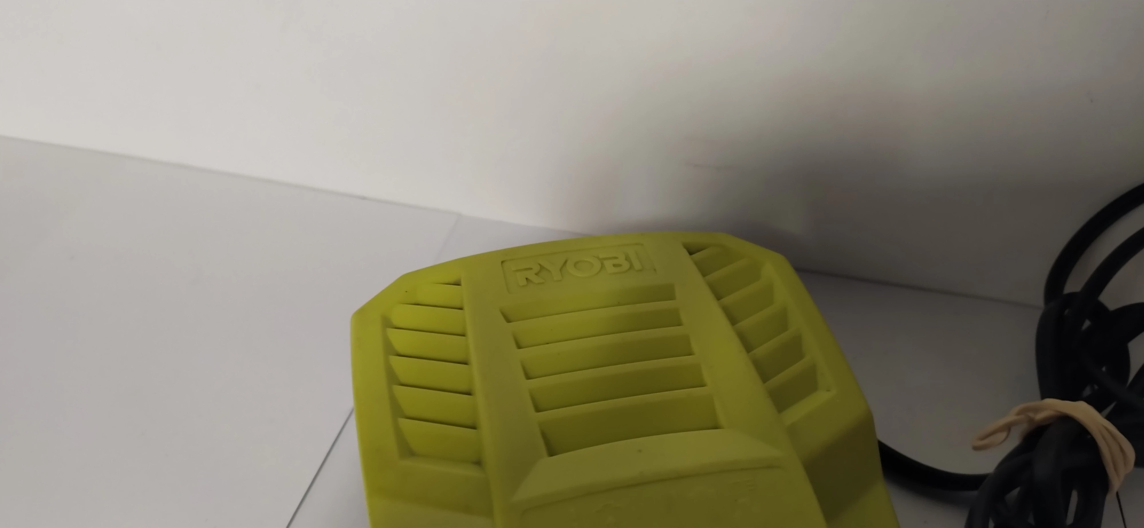 ladowarka-ryobi-bcl12l1h-marka-inna