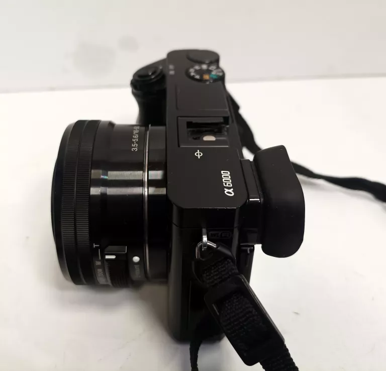 APARAT SONY ALPHA A6000 OBIEKTYW SONY SELP 1650