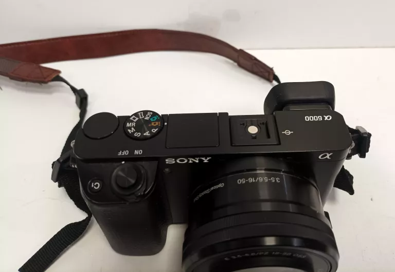 APARAT SONY ALPHA A6000 OBIEKTYW SONY SELP 1650