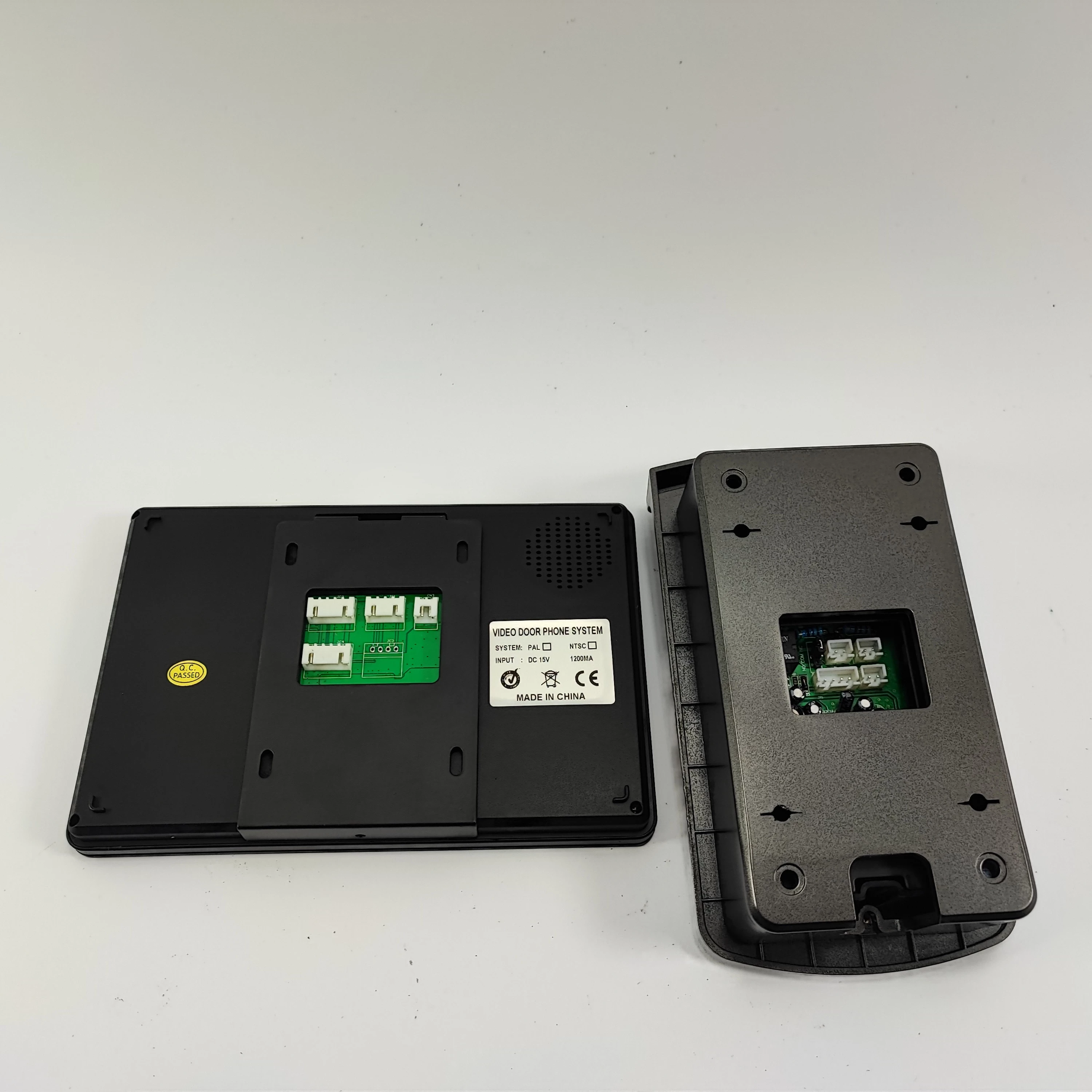 wideodomofon-wideo-domofon-7-cali-komplet-rodzaj-domofonu-jednorodzinny