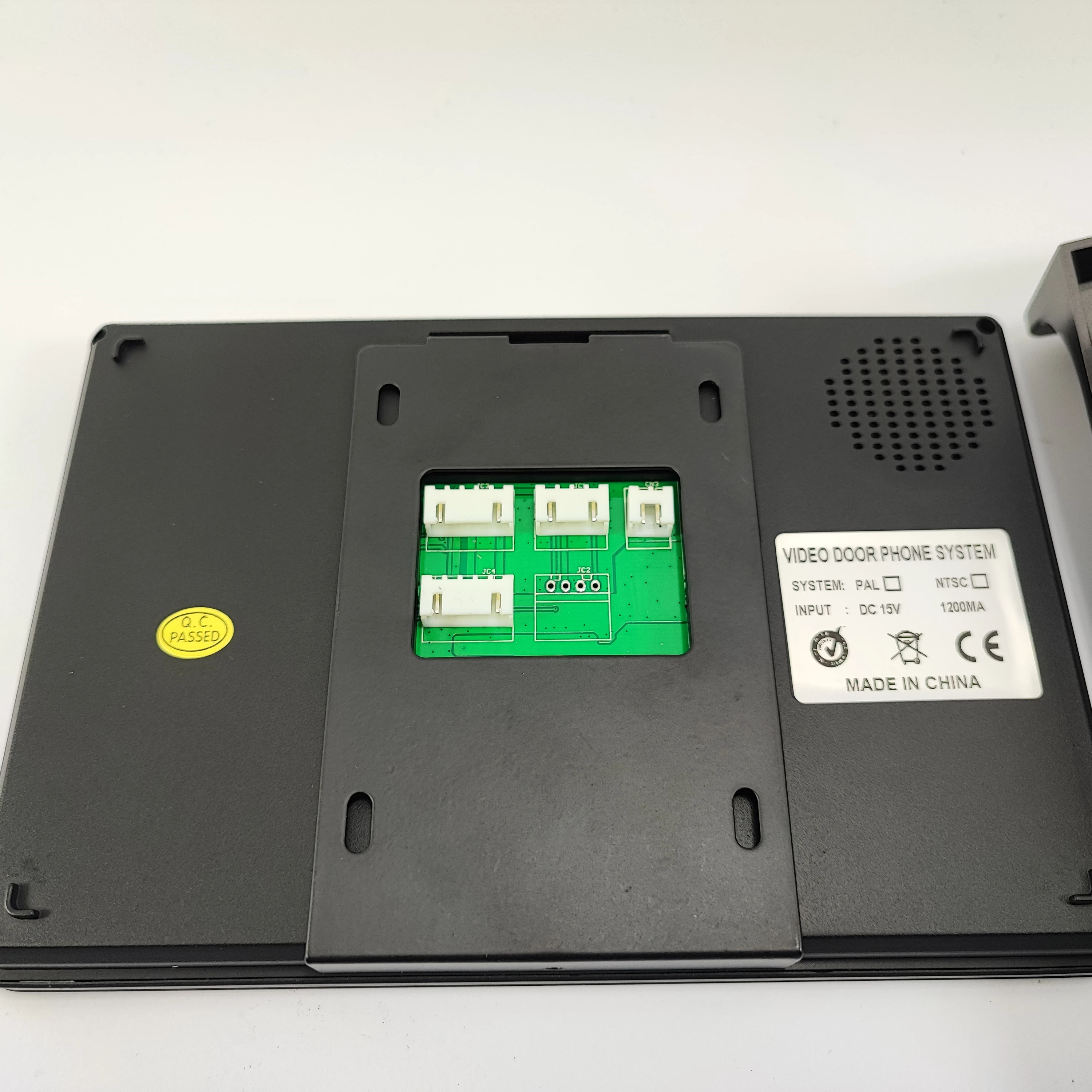 wideodomofon-wideo-domofon-7-cali-komplet-typ-domofonu-przewodowy