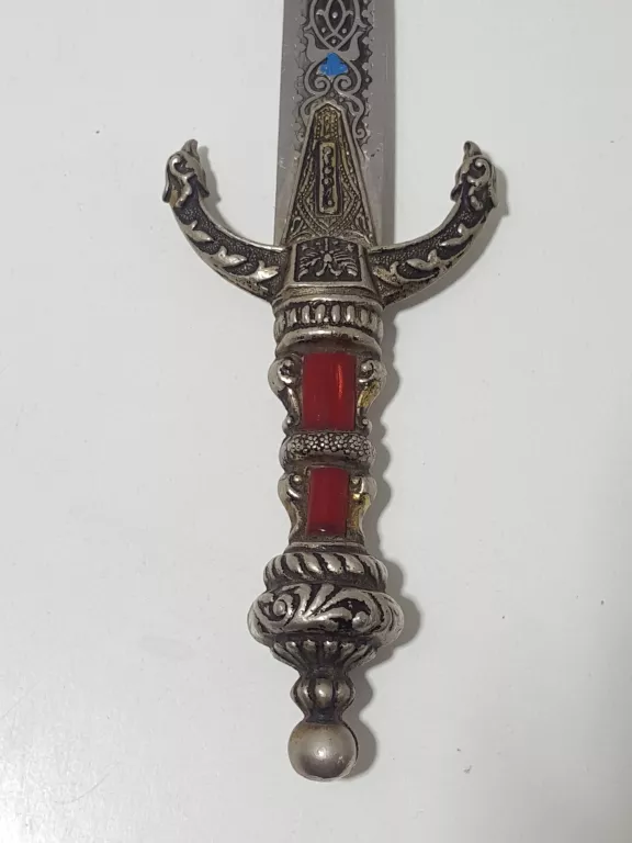 noz-do-papieru-ozdobny-stan-uzywany