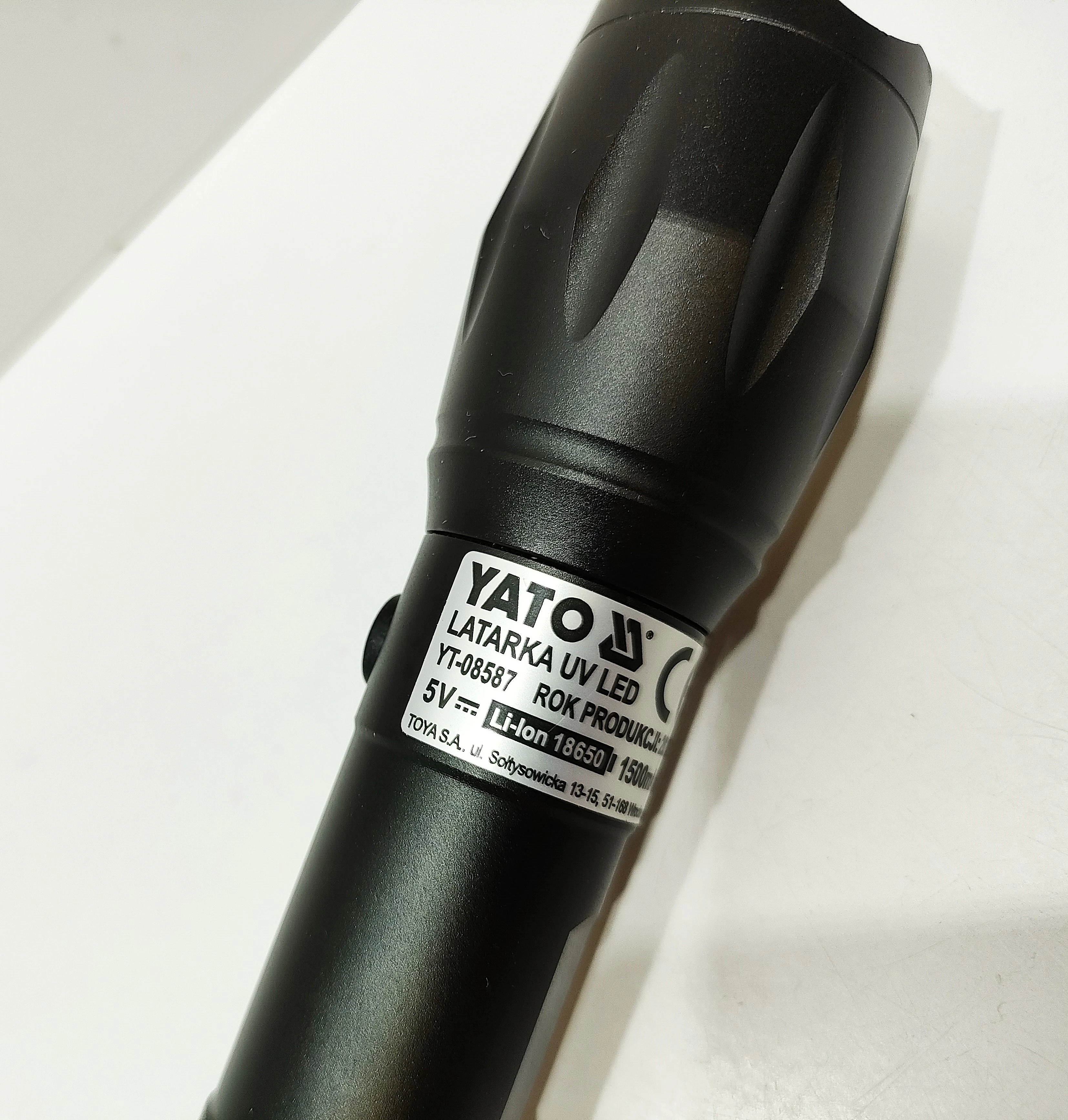 latarka-uv-yato-yt-08587-product-id-ddb61133-f340-4192-8c61-64fdc4d81896